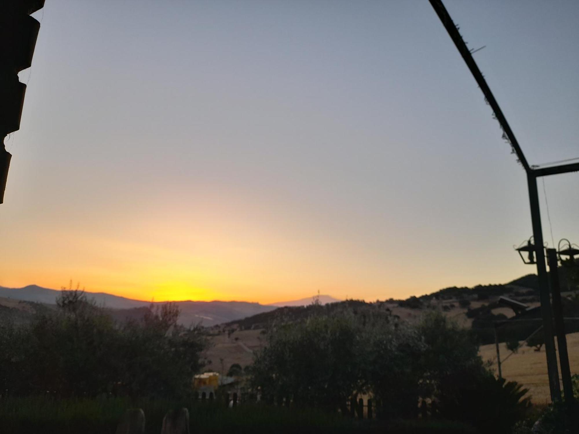 Agriturismo La Stragola Nicosia Eksteriør billede