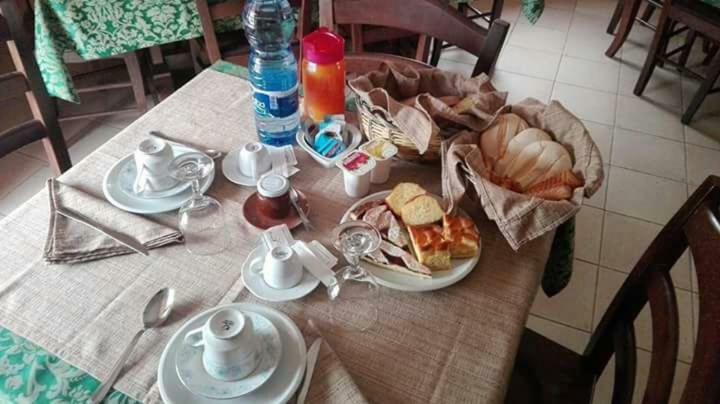 Agriturismo La Stragola Nicosia Eksteriør billede