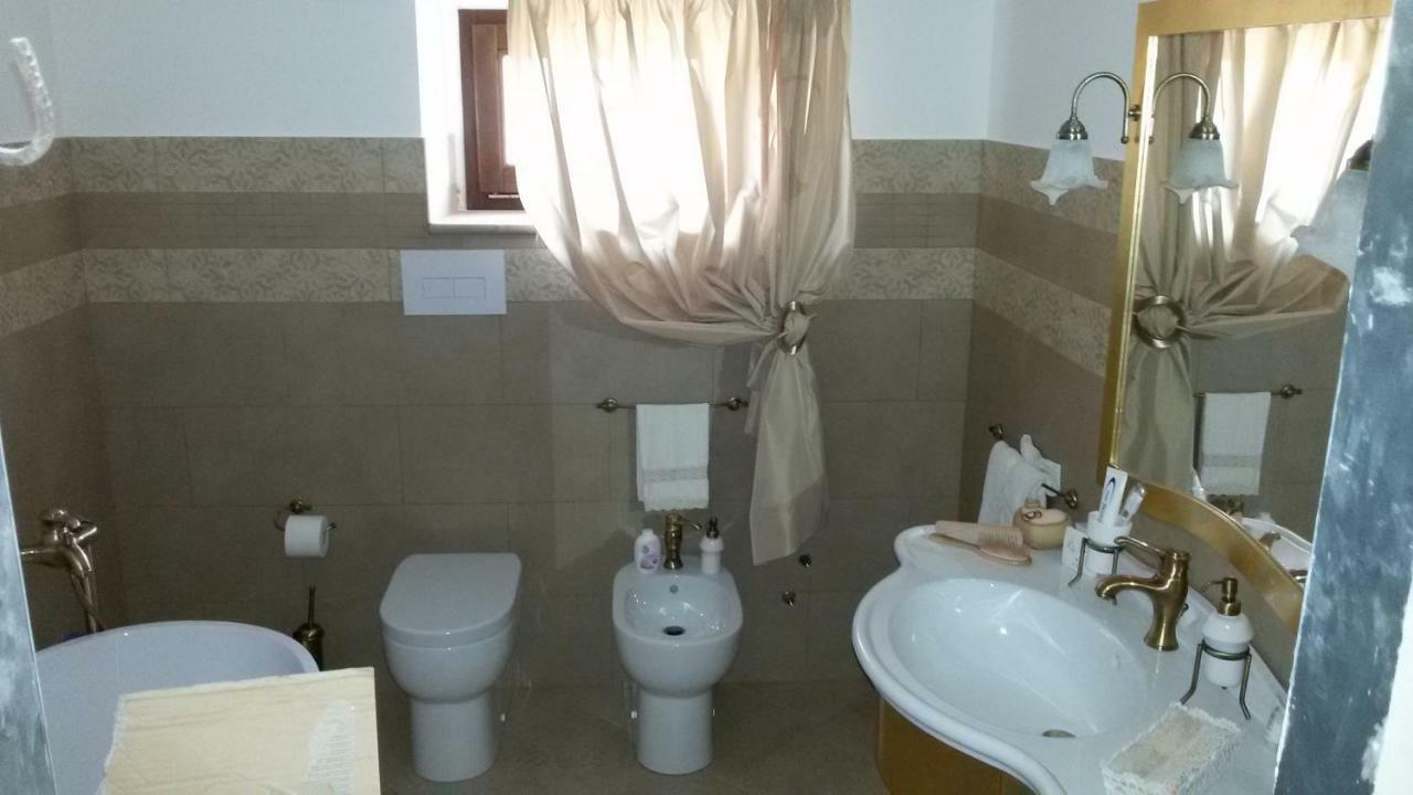 Agriturismo La Stragola Nicosia Eksteriør billede